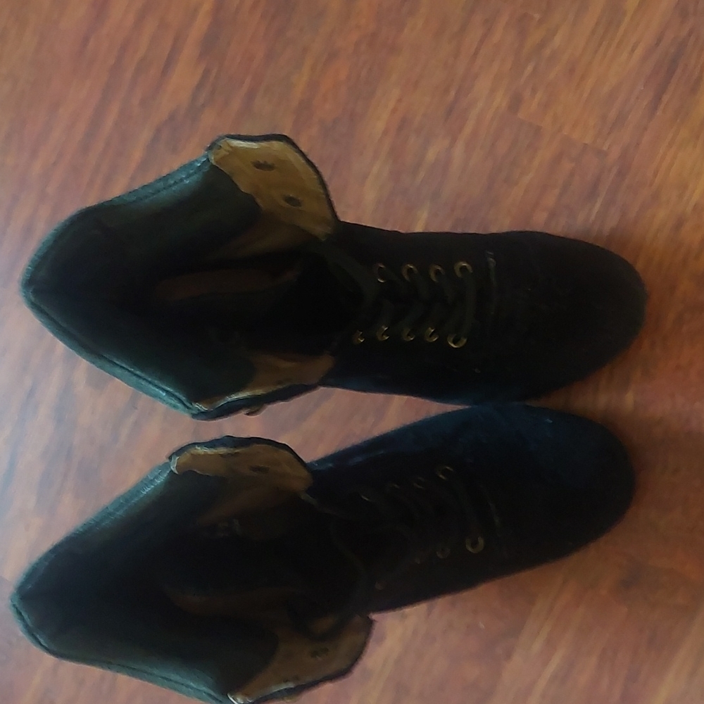 Booties - Picture 3 of 7